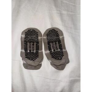 Pointe studio grip socks